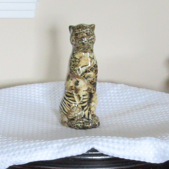 Cheetah / Leopard/ Jaguar 9 " Tall - Picture 1 of 10